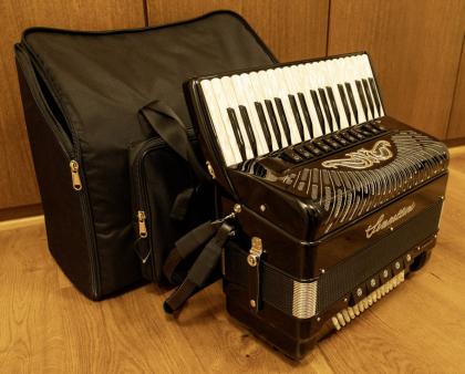 Serenellini Piano-Akkordeon Imperator IV 96 mit Cassotto fast neu